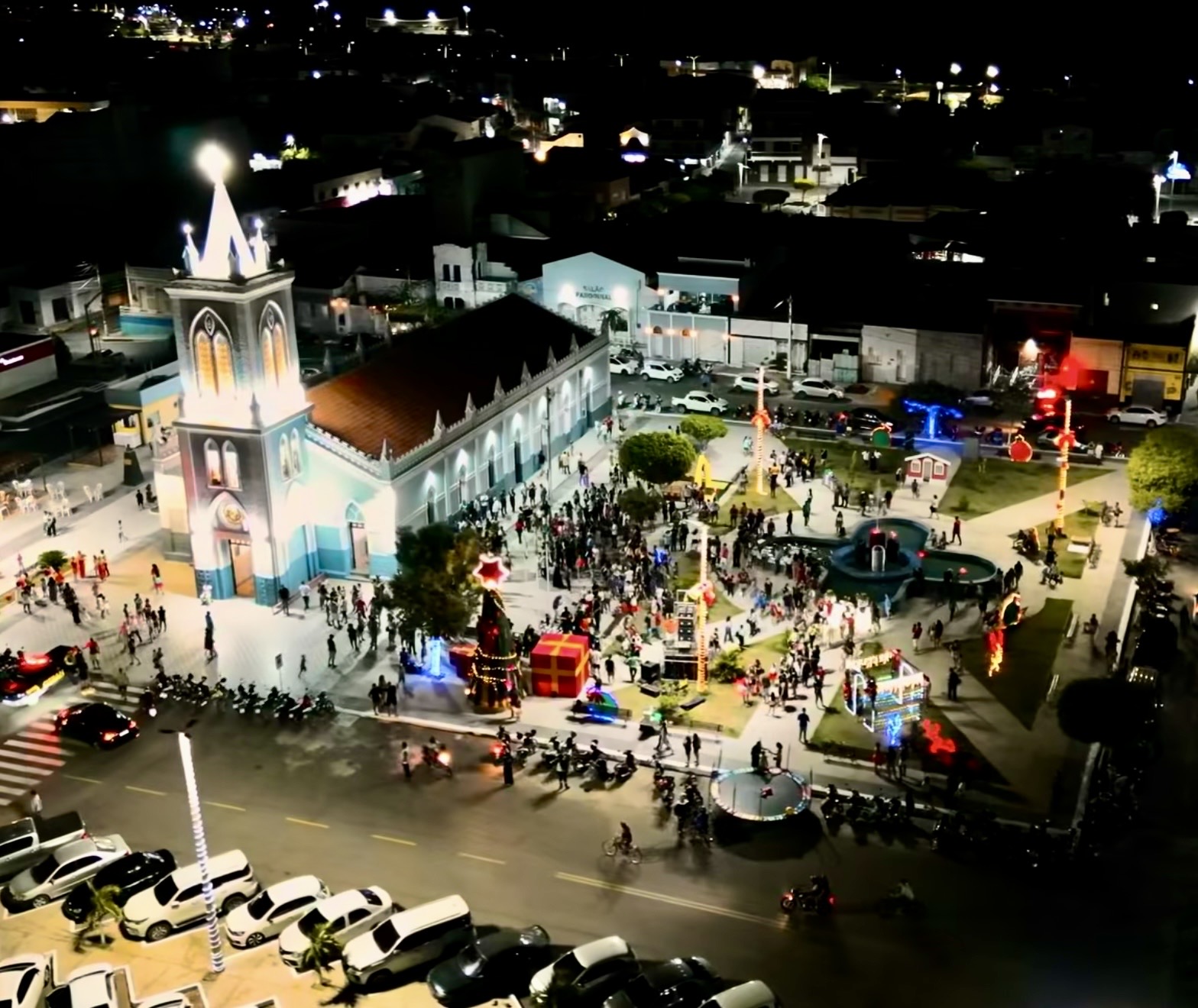 Independência abre Semana do Município com luzes de Natal e programação até 07 de dezembro