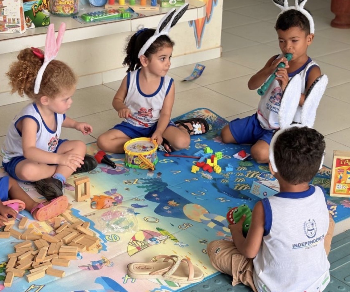 Creches de Independência recebem novos brinquedos e kits educativos e reforçam qualidade da educação infantil